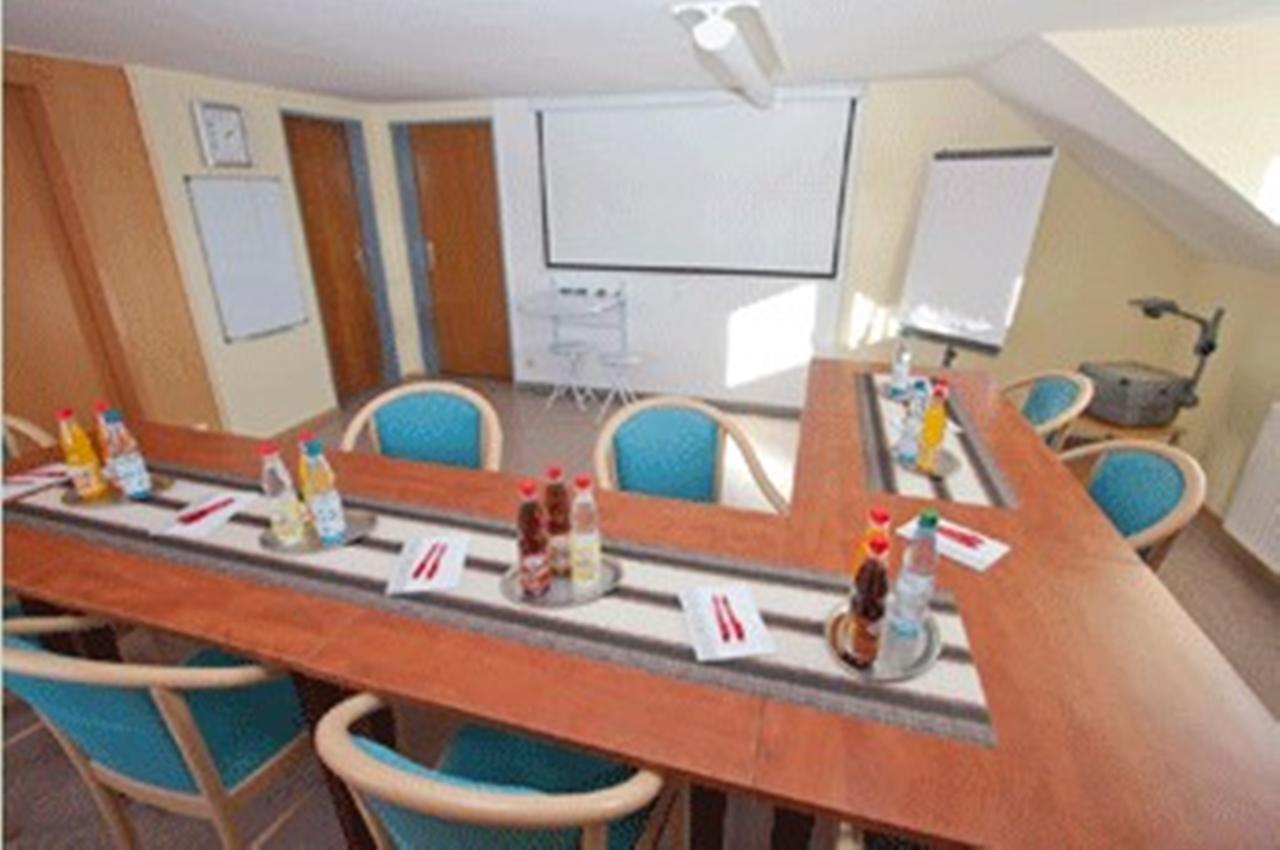 Rhoen Panorama Hostel Poppenhausen Eksteriør bilde